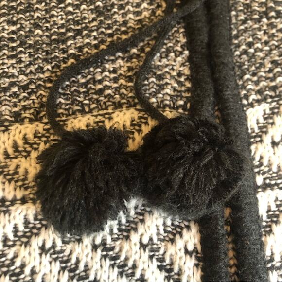 Aerie Sweater Women’s Wool Poncho Southwest Oversized Boho Bohemian Chunky - Picture 13 of 13